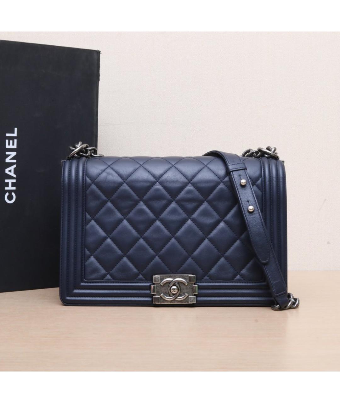 CHANEL Темно-синяя кожаная сумка через плечо, фото 2