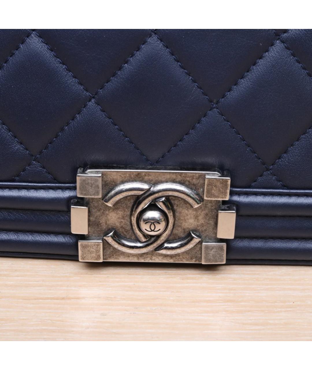 CHANEL Темно-синяя кожаная сумка через плечо, фото 8