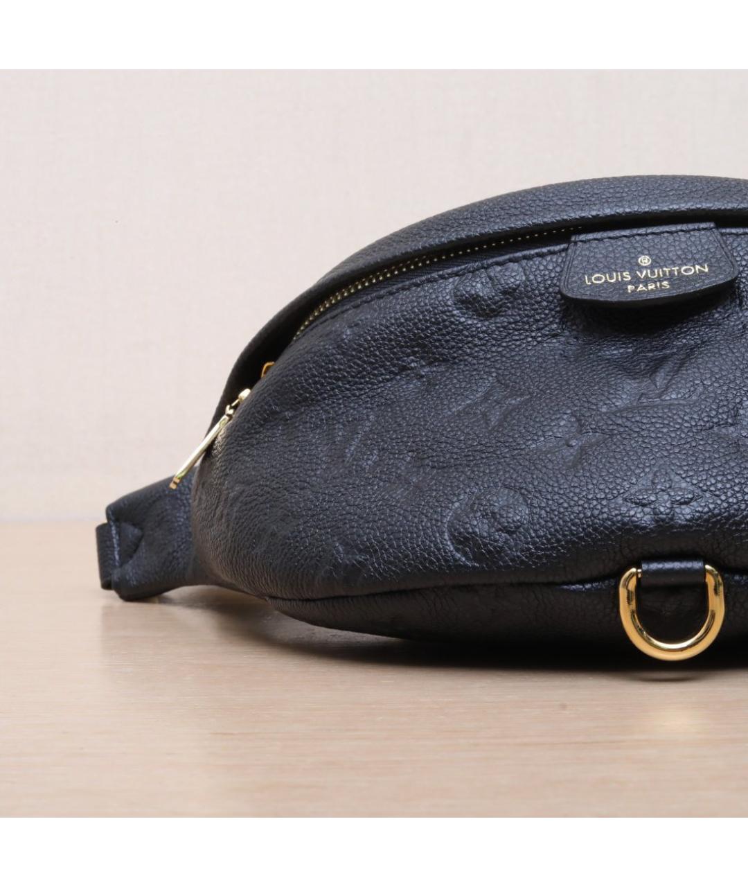 LOUIS VUITTON Черная кожаная поясная сумка, фото 8
