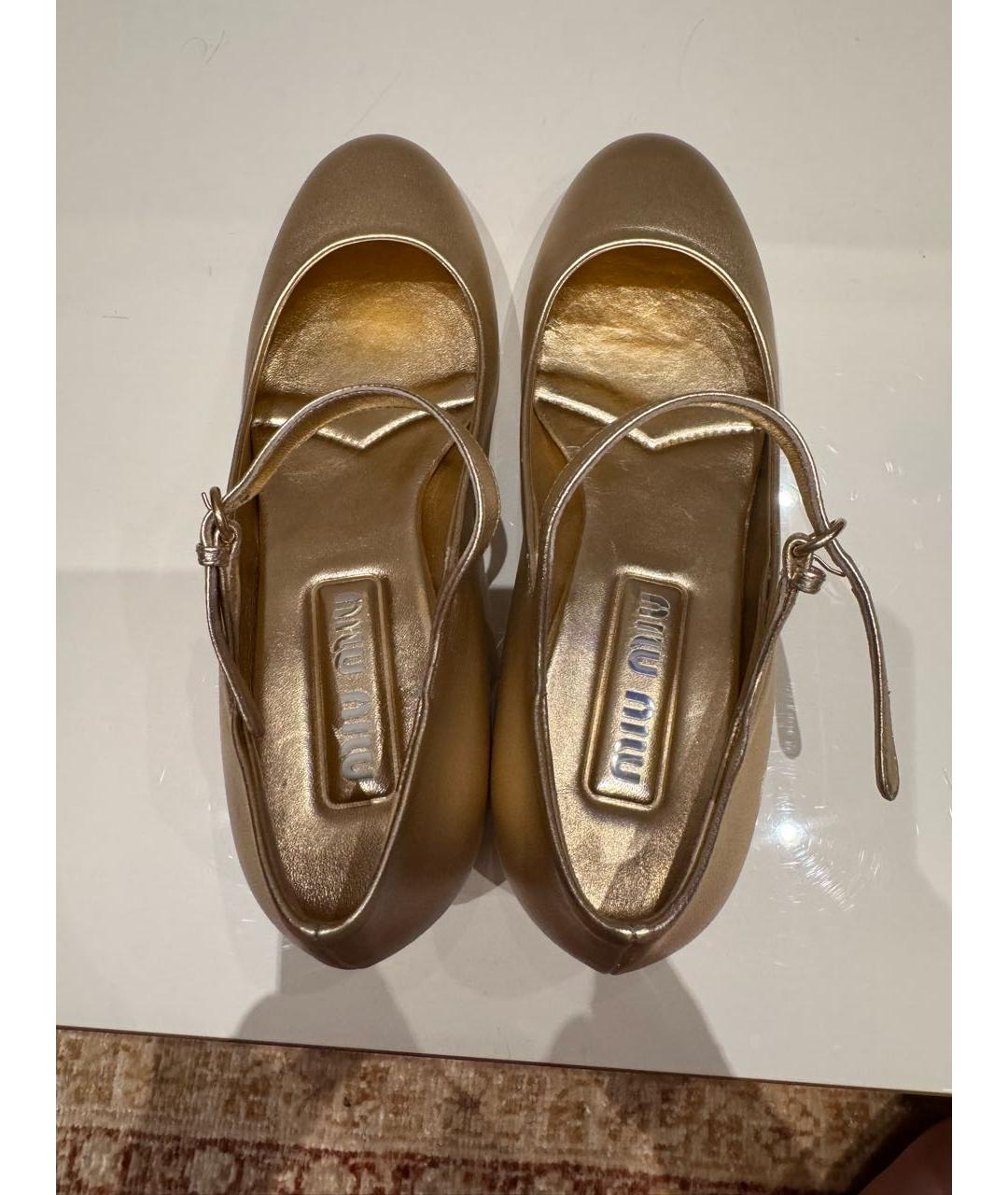 MIU MIU Золотые кожаные туфли, фото 3