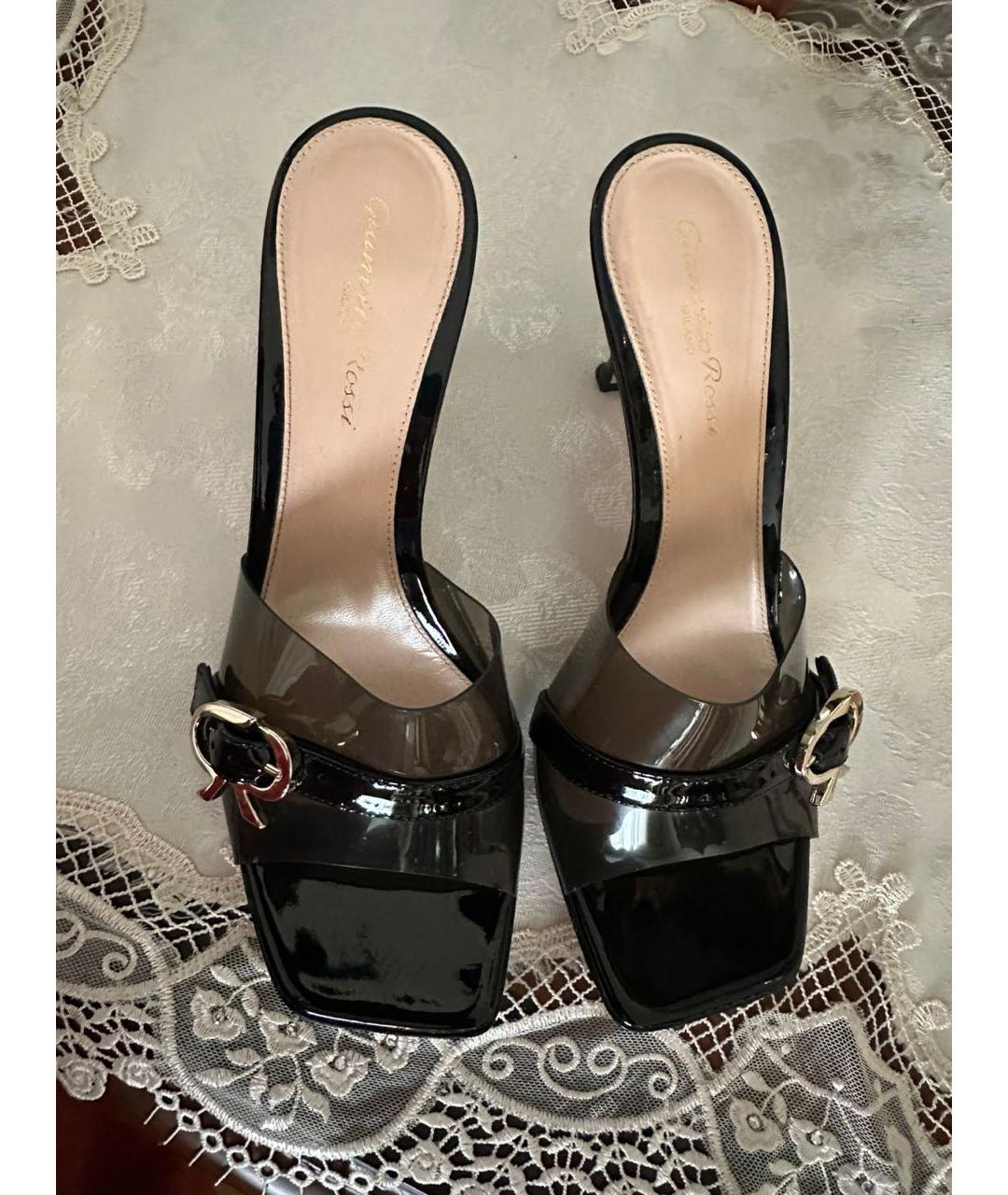 GIANVITO ROSSI Черные резиновые мюли, фото 3