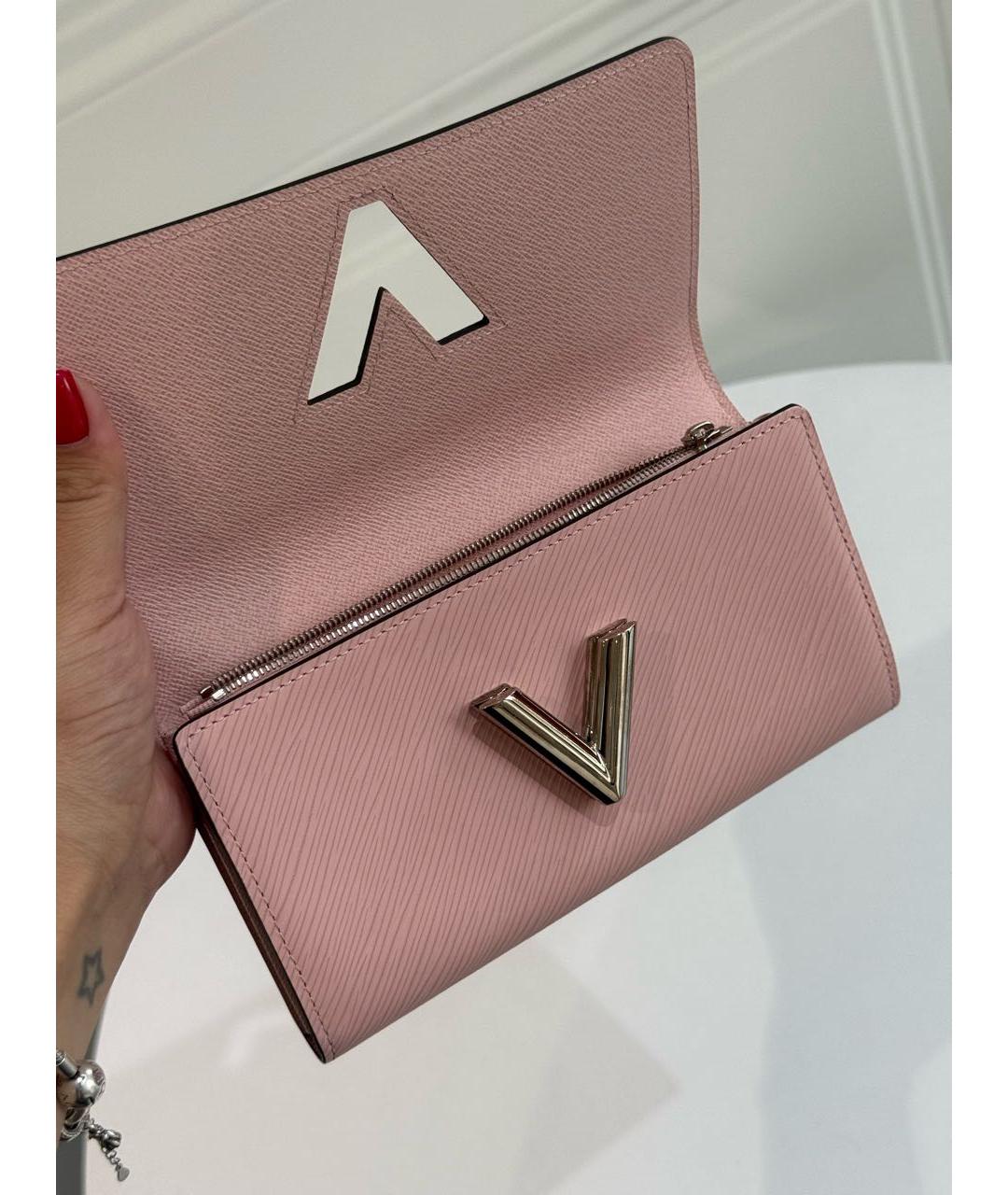 LOUIS VUITTON Розовый кожаный кошелек, фото 6