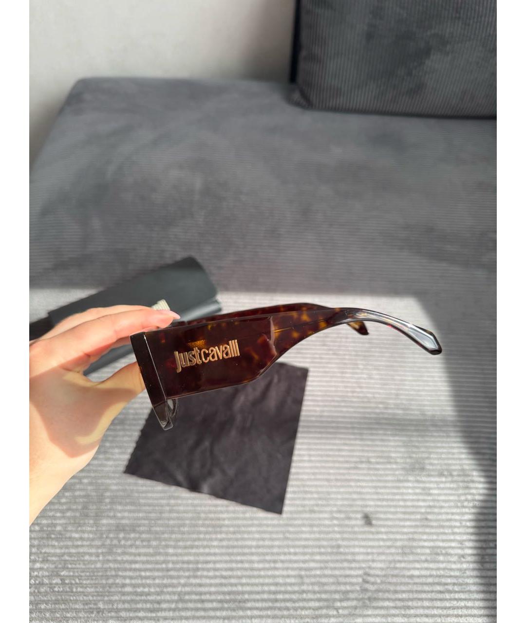 JUST CAVALLI Коричневые солнцезащитные очки, фото 2