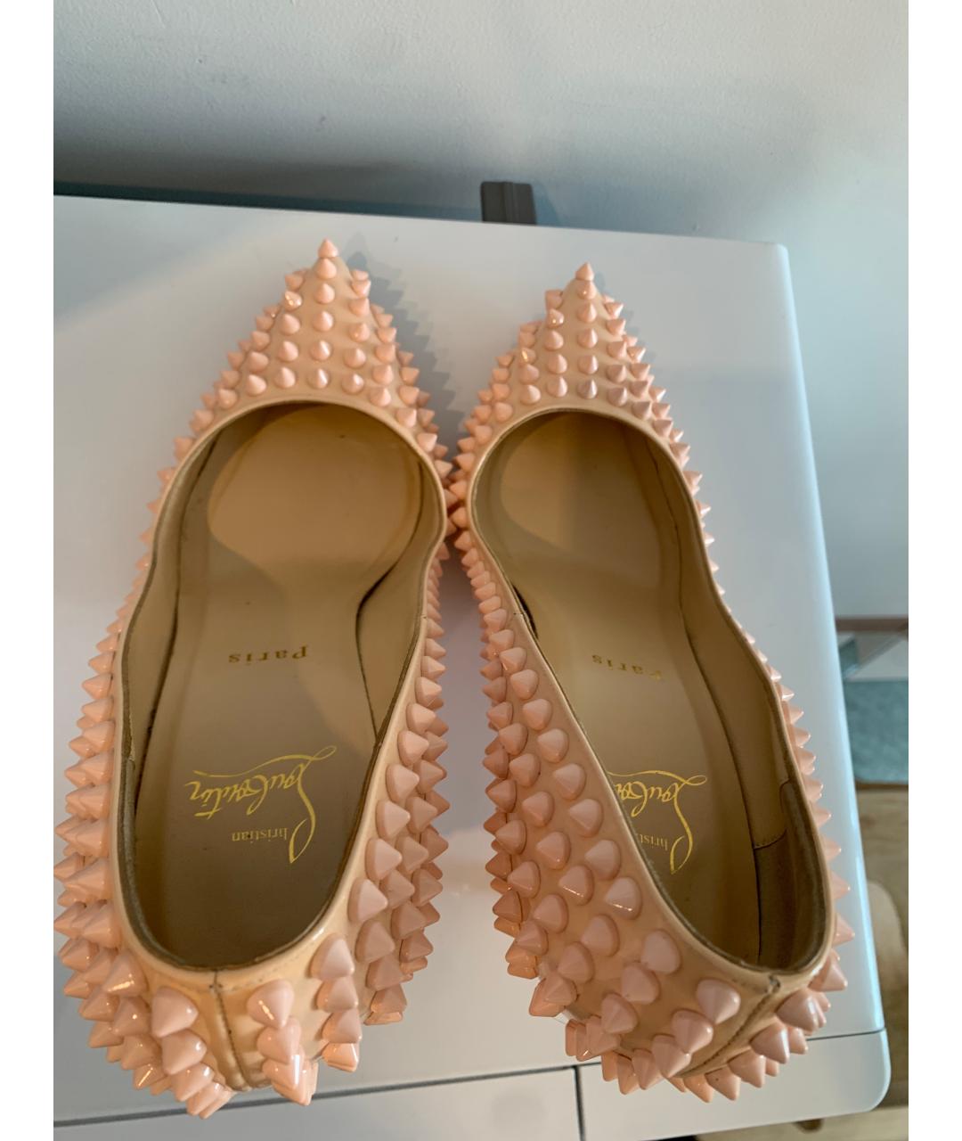 CHRISTIAN LOUBOUTIN Бежевые туфли из лакированной кожи, фото 3