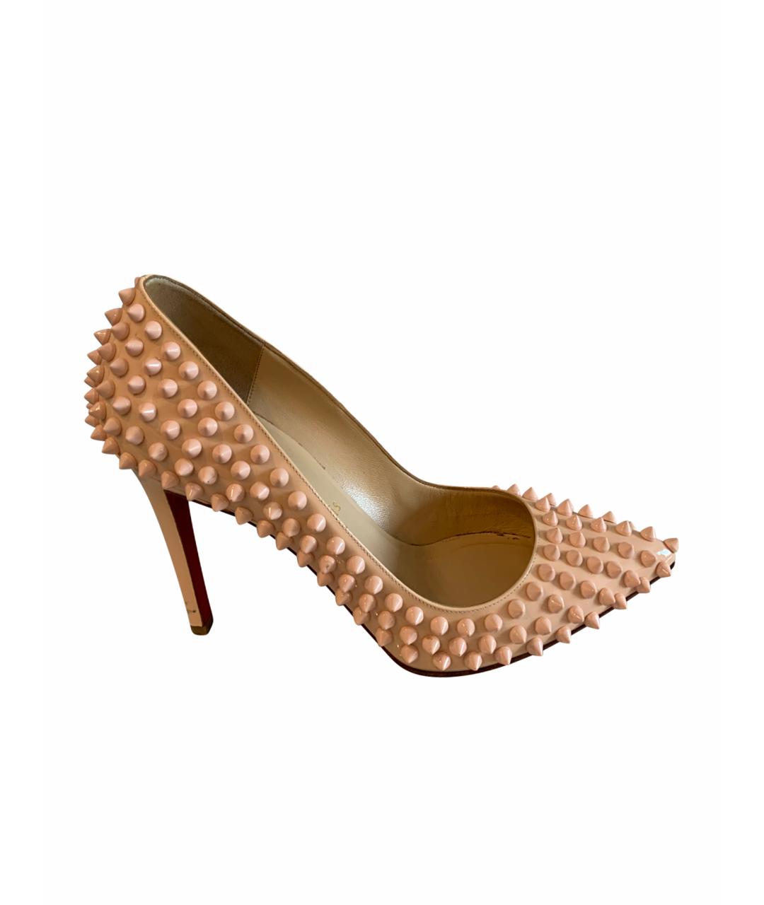 CHRISTIAN LOUBOUTIN Бежевые туфли из лакированной кожи, фото 1