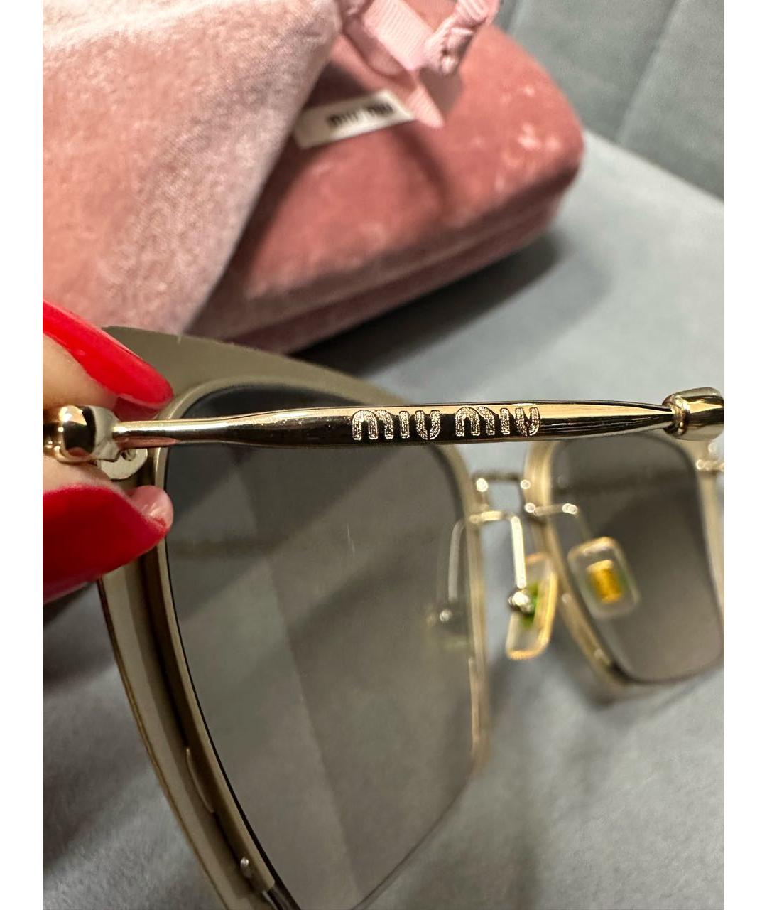 MIU MIU Бежевые металлические солнцезащитные очки, фото 3