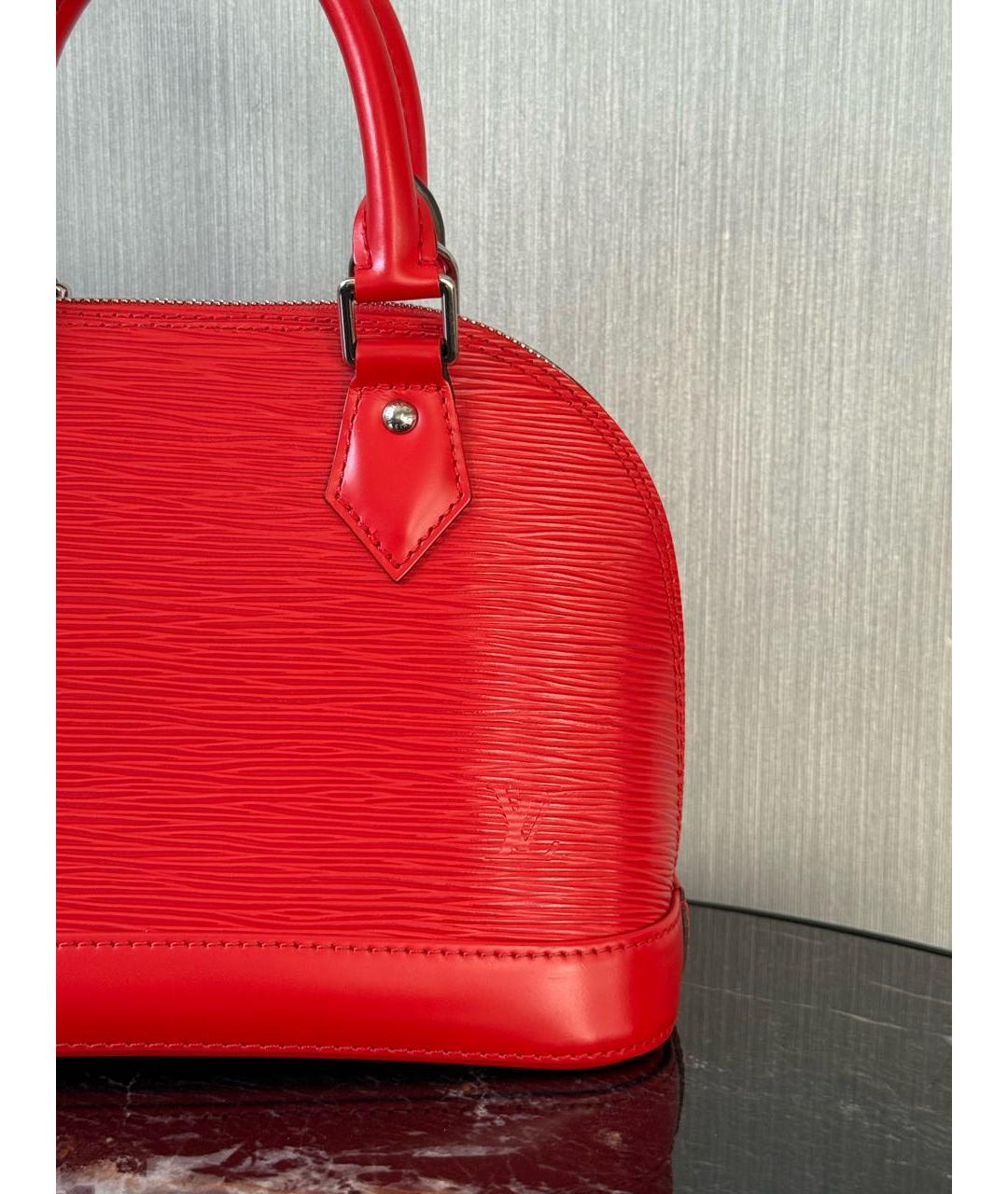 LOUIS VUITTON Красная кожаная сумка с короткими ручками, фото 6