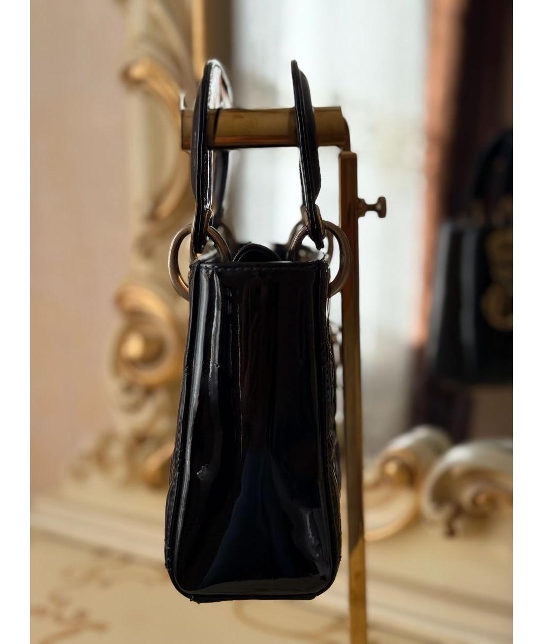 CHRISTIAN DIOR Черная сумка с короткими ручками из лакированной кожи, фото 7