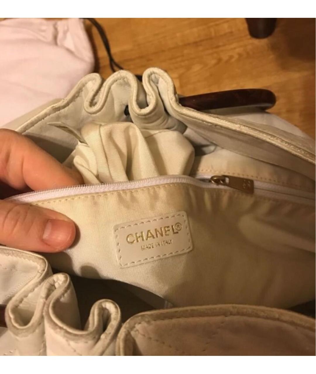 CHANEL Бежевая кожаная сумка тоут, фото 4