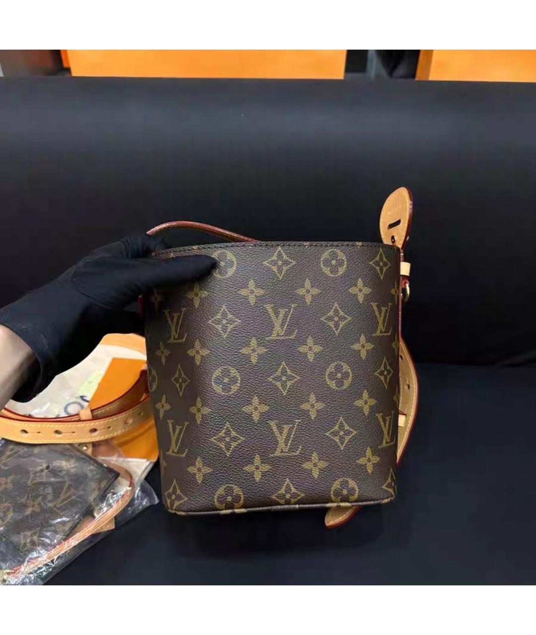 LOUIS VUITTON Коричневая кожаная сумка с короткими ручками, фото 3