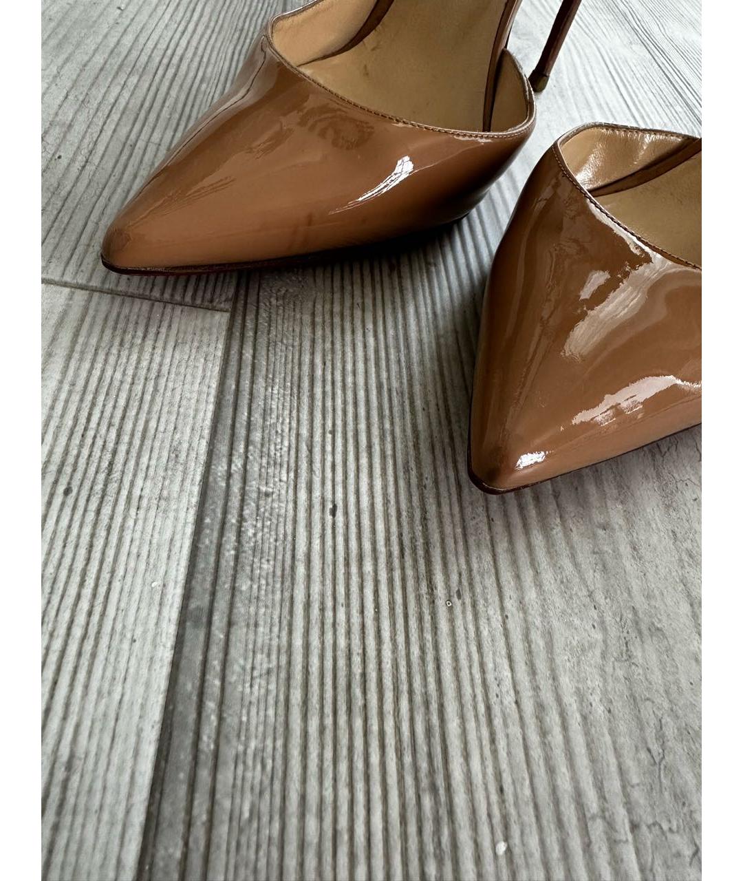 CHRISTIAN LOUBOUTIN Бежевые туфли из лакированной кожи, фото 5