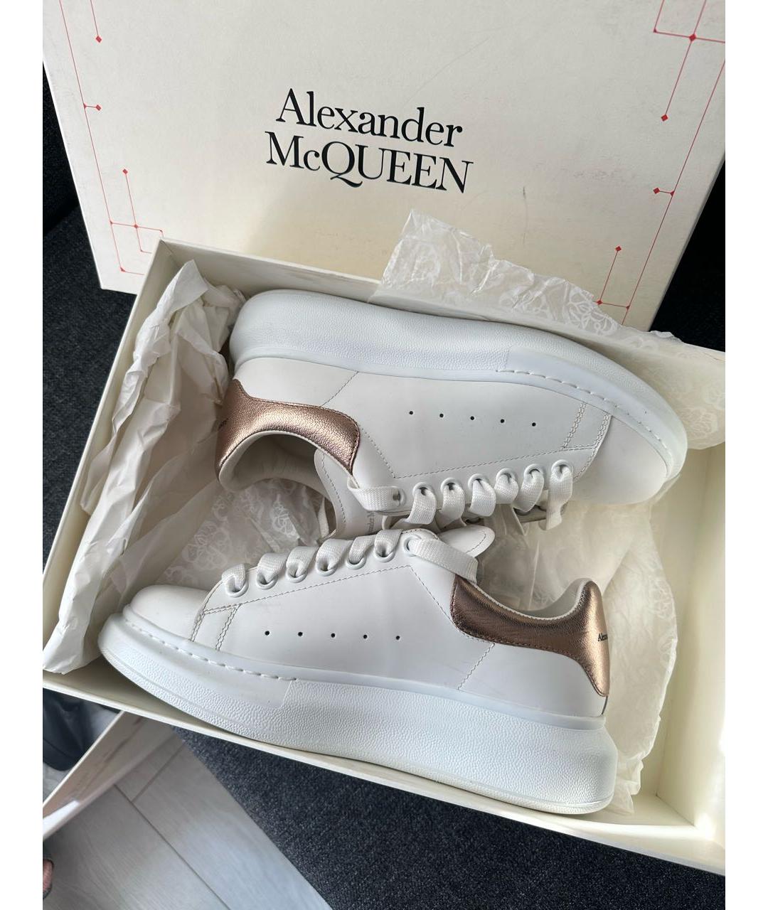 ALEXANDER MCQUEEN Белые кожаные кроссовки, фото 2