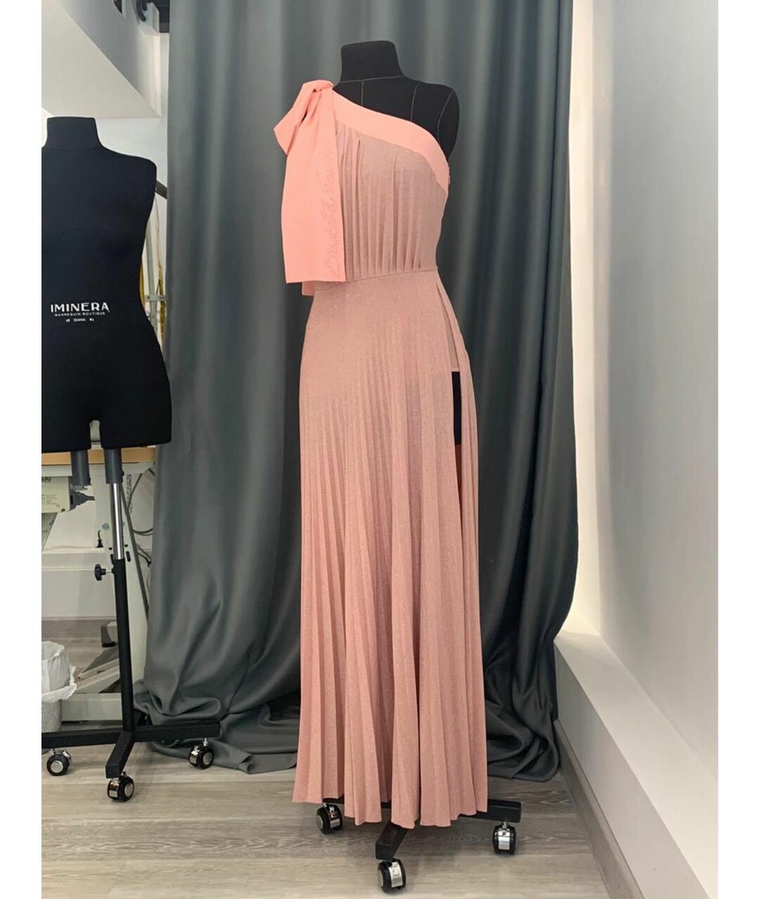 ELISABETTA FRANCHI Розовое вискозное повседневное платье, фото 5