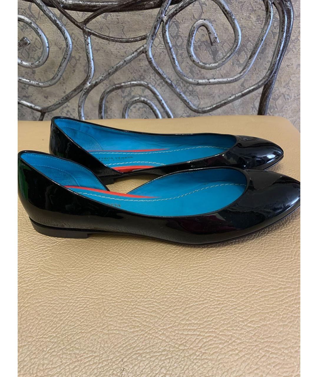 BOTTEGA VENETA Черные балетки из лакированной кожи, фото 6