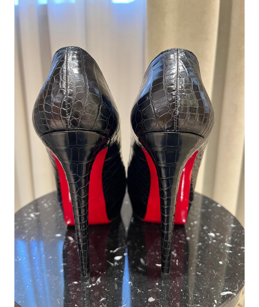 CHRISTIAN LOUBOUTIN Черные туфли из экзотической кожи, фото 4