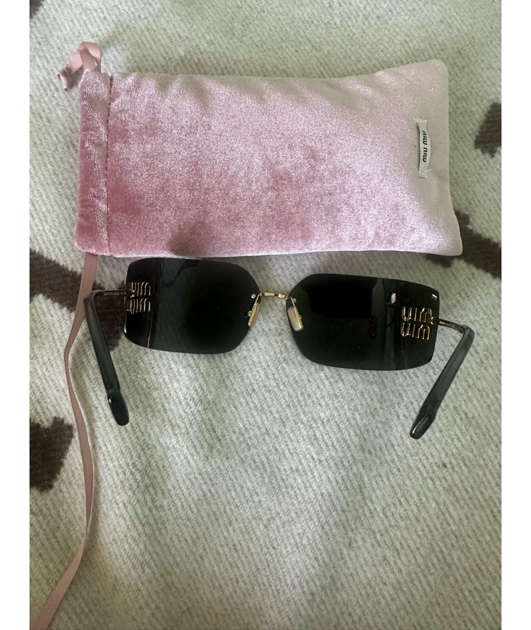 MIU MIU Черные пластиковые солнцезащитные очки, фото 3