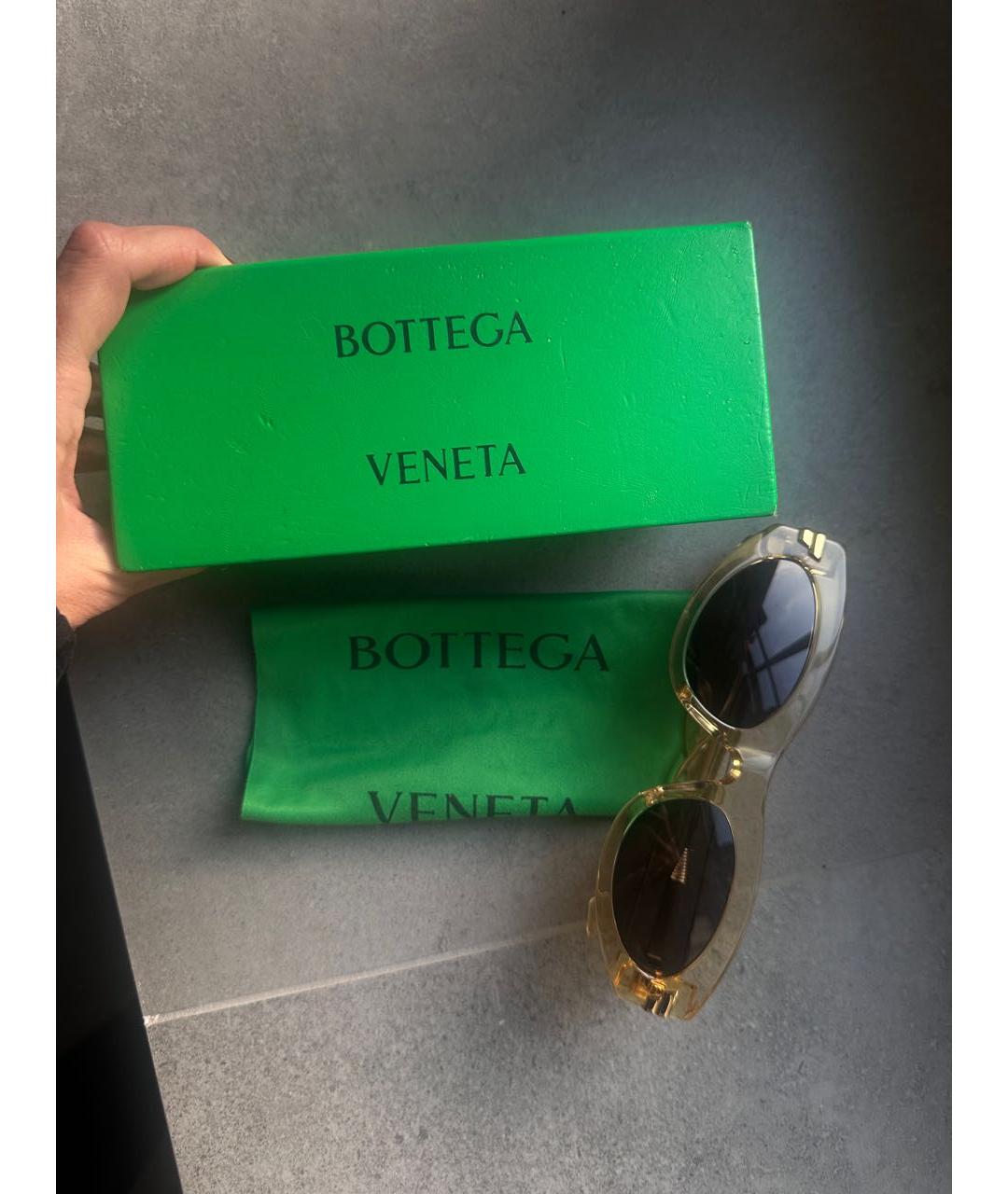 BOTTEGA VENETA Желтые пластиковые солнцезащитные очки, фото 4