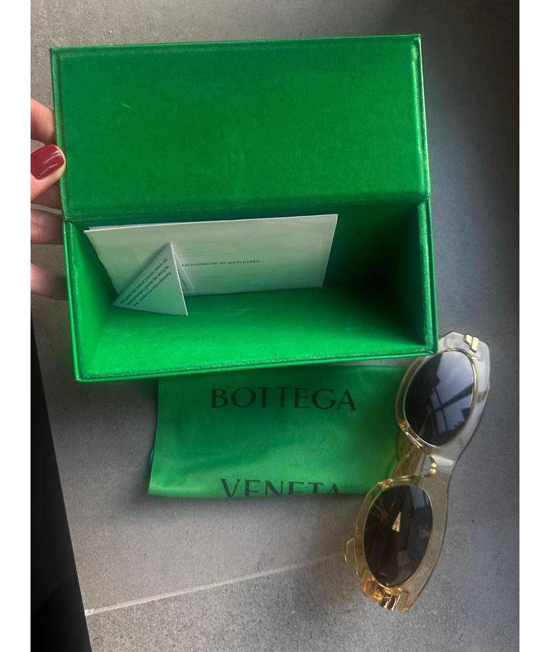 BOTTEGA VENETA Желтые пластиковые солнцезащитные очки, фото 5