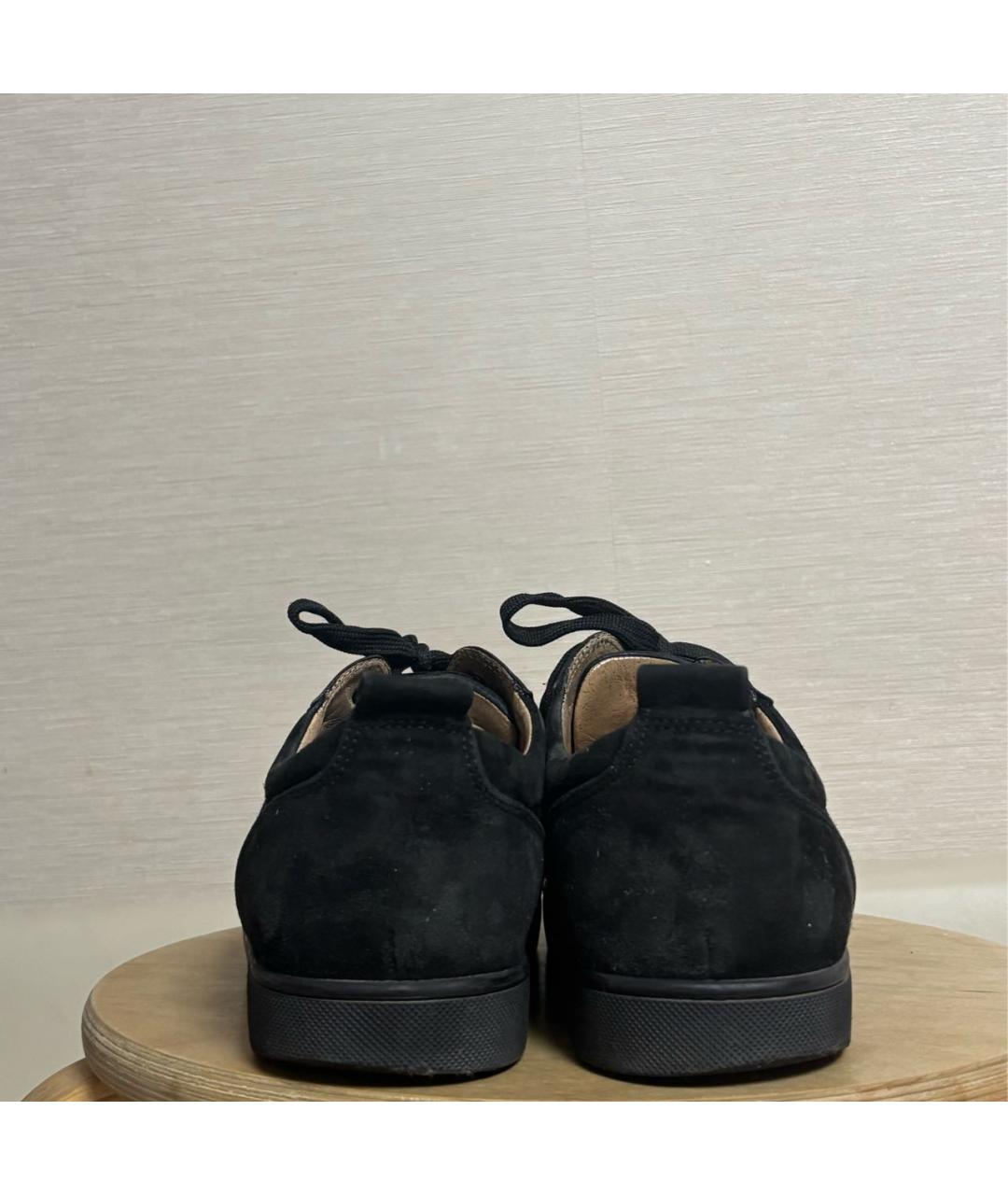 CHRISTIAN LOUBOUTIN Черные замшевые низкие кроссовки / кеды, фото 4