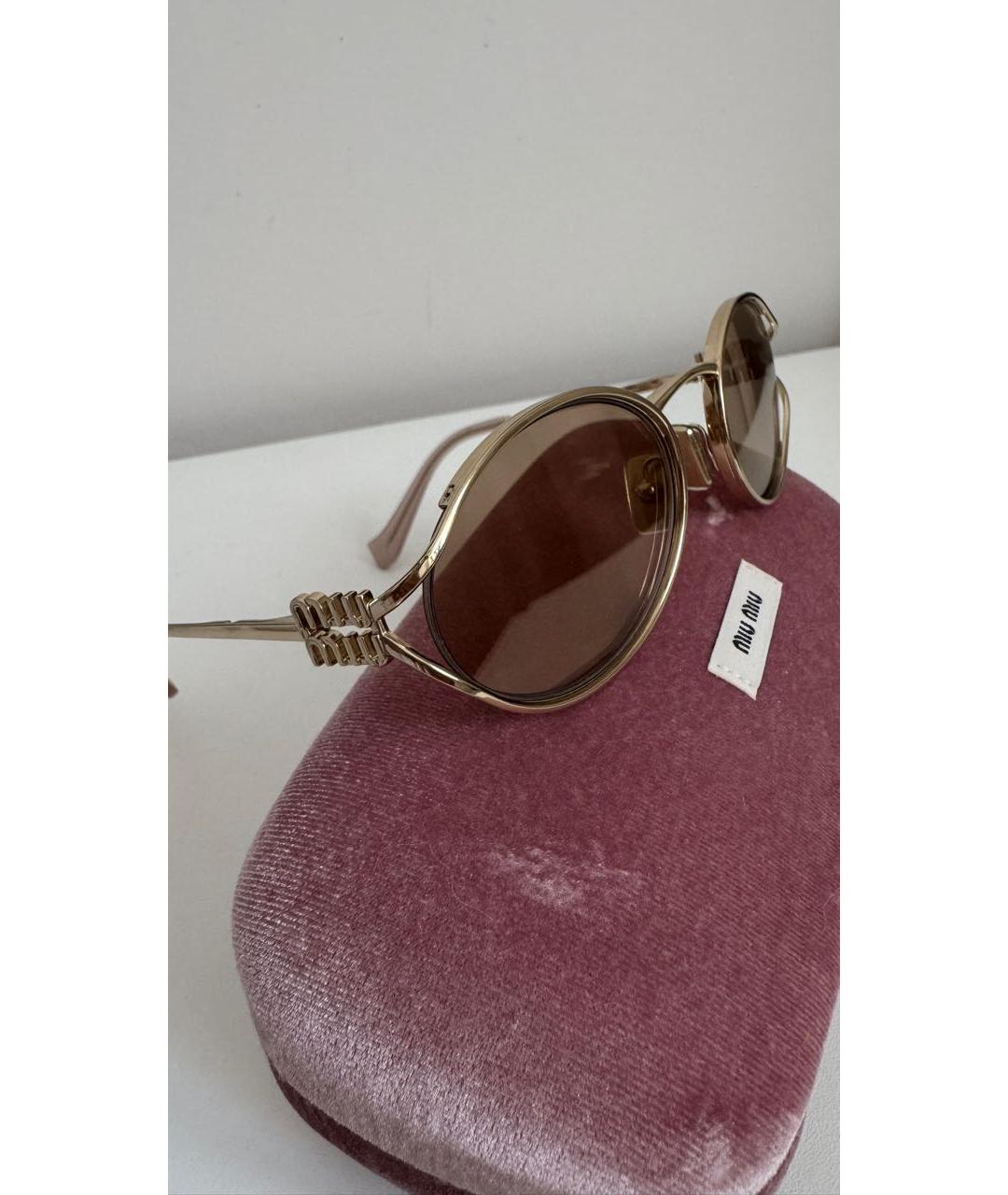 MIU MIU Бежевые металлические солнцезащитные очки, фото 2
