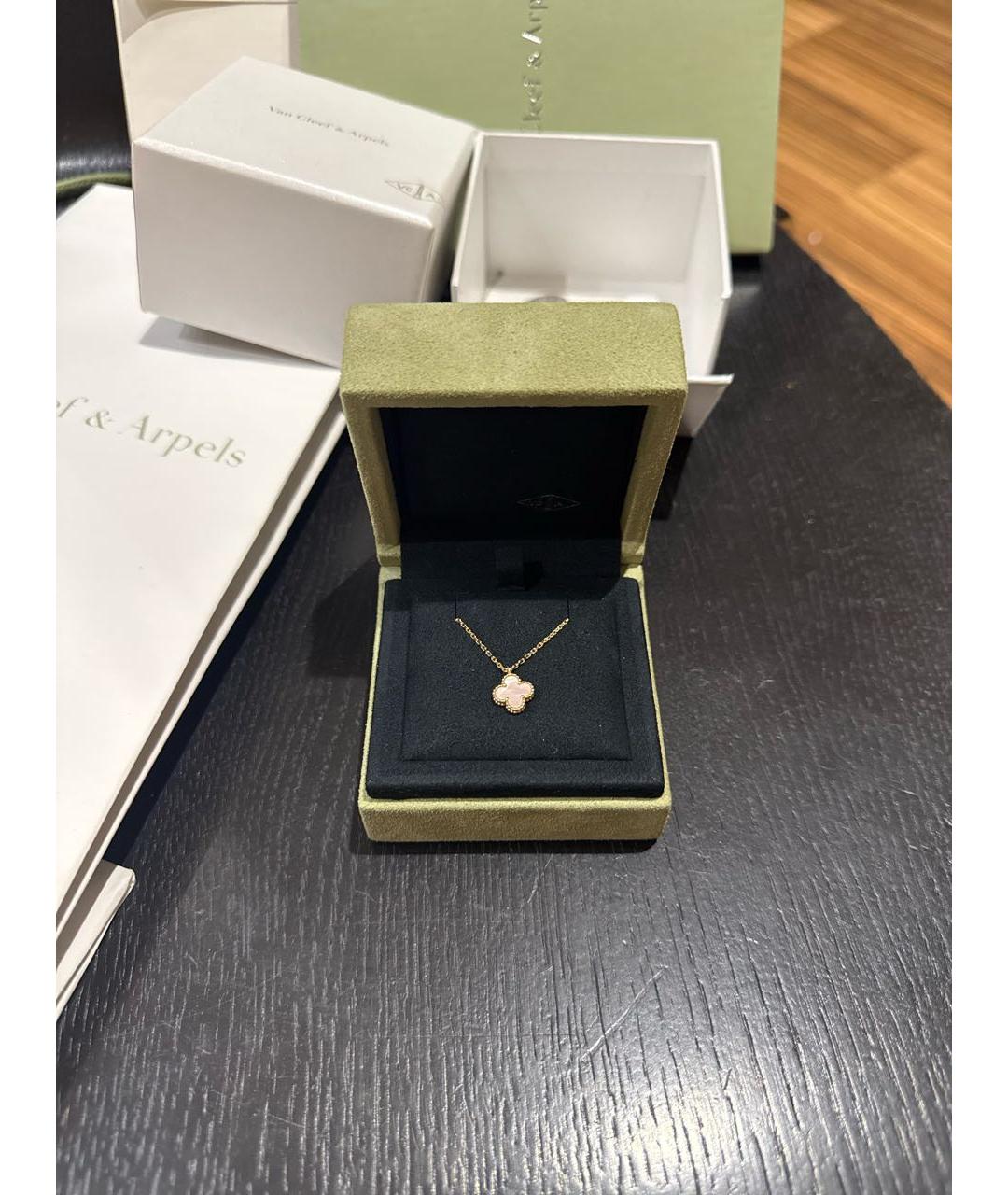 VAN CLEEF & ARPELS Белая подвеска из желтого золота, фото 2