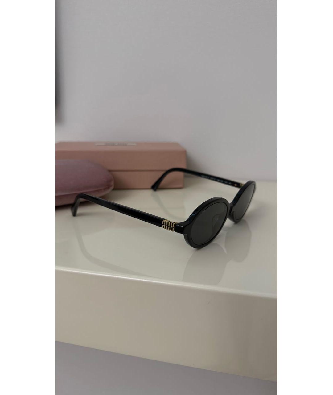 MIU MIU Черные пластиковые солнцезащитные очки, фото 2