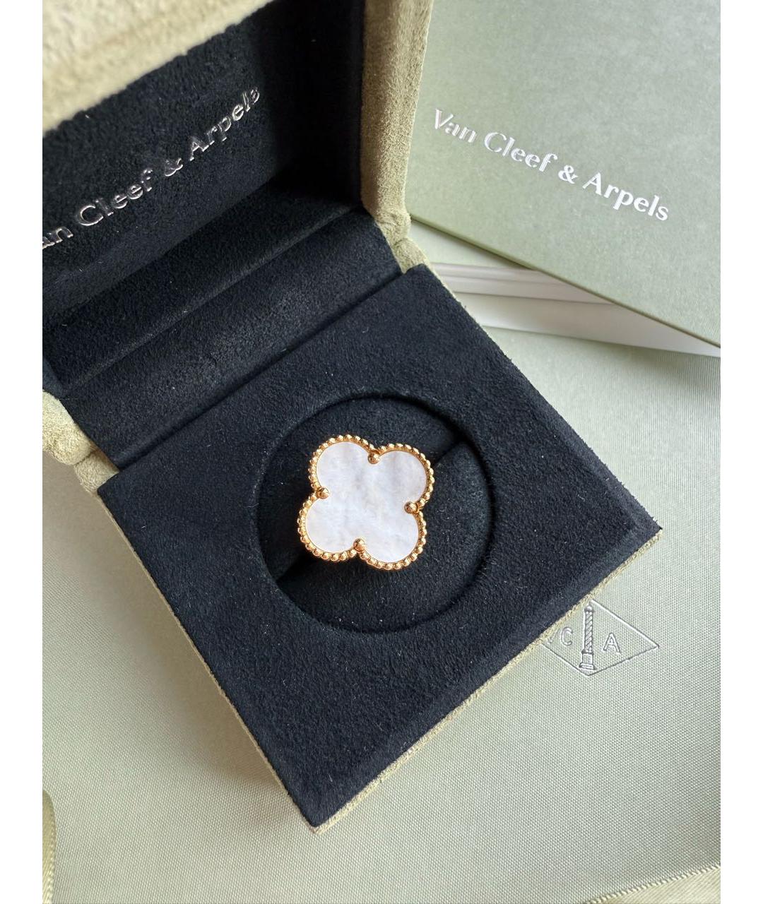 VAN CLEEF & ARPELS Белое кольцо из желтого золота, фото 4