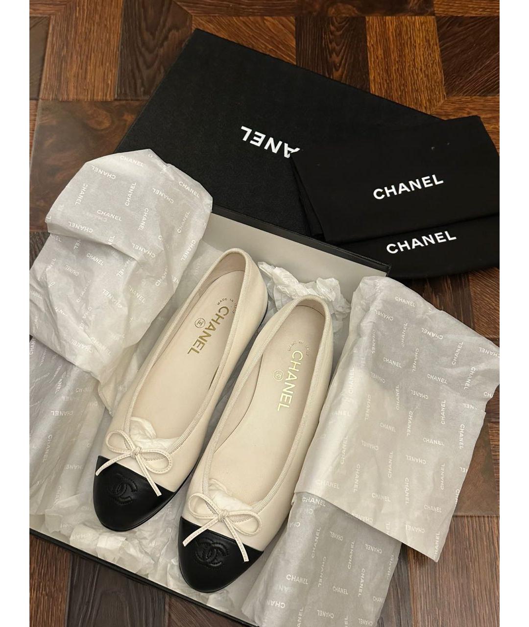 CHANEL Белые кожаные балетки, фото 5