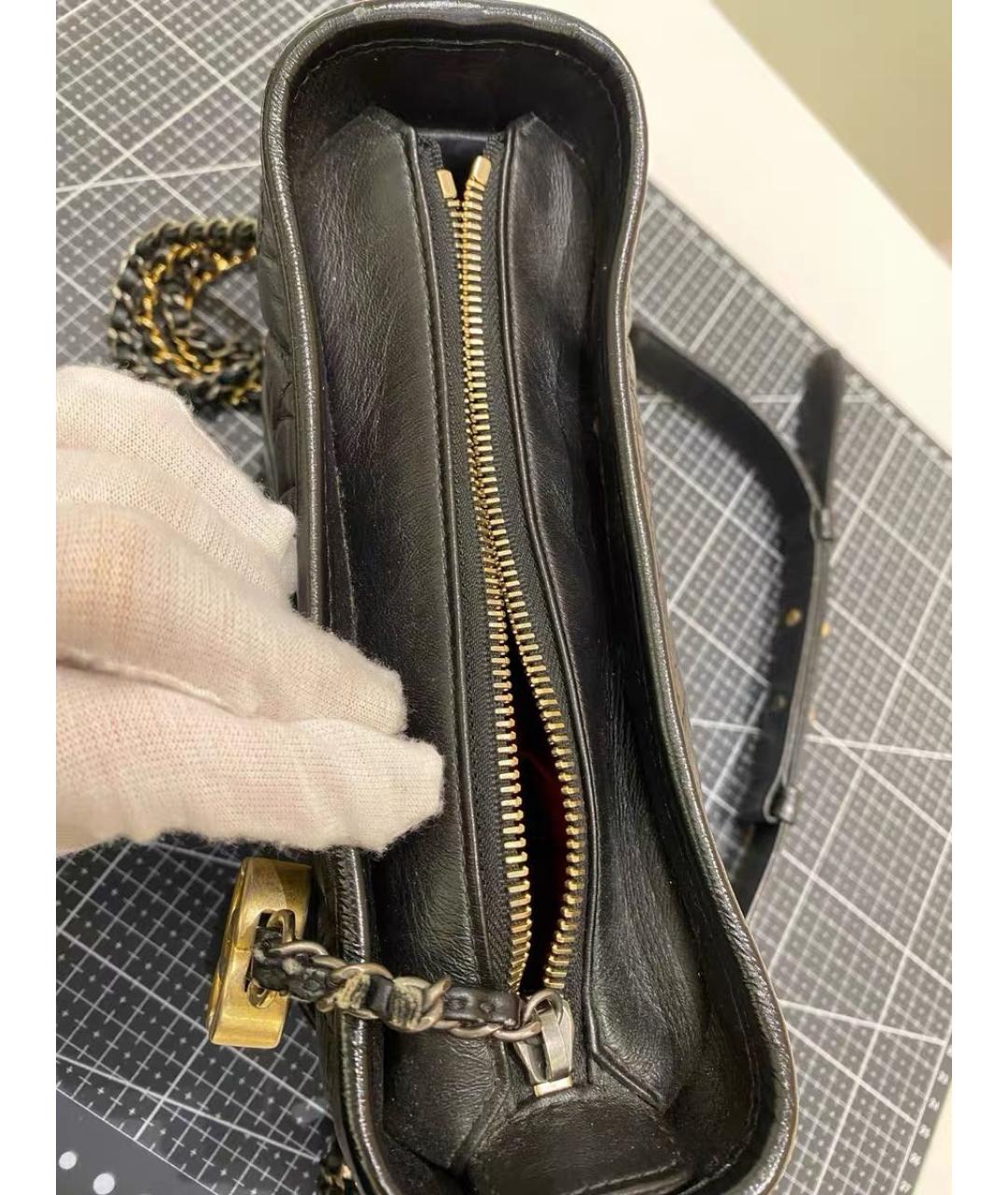 CHANEL Черная кожаная сумка через плечо, фото 4