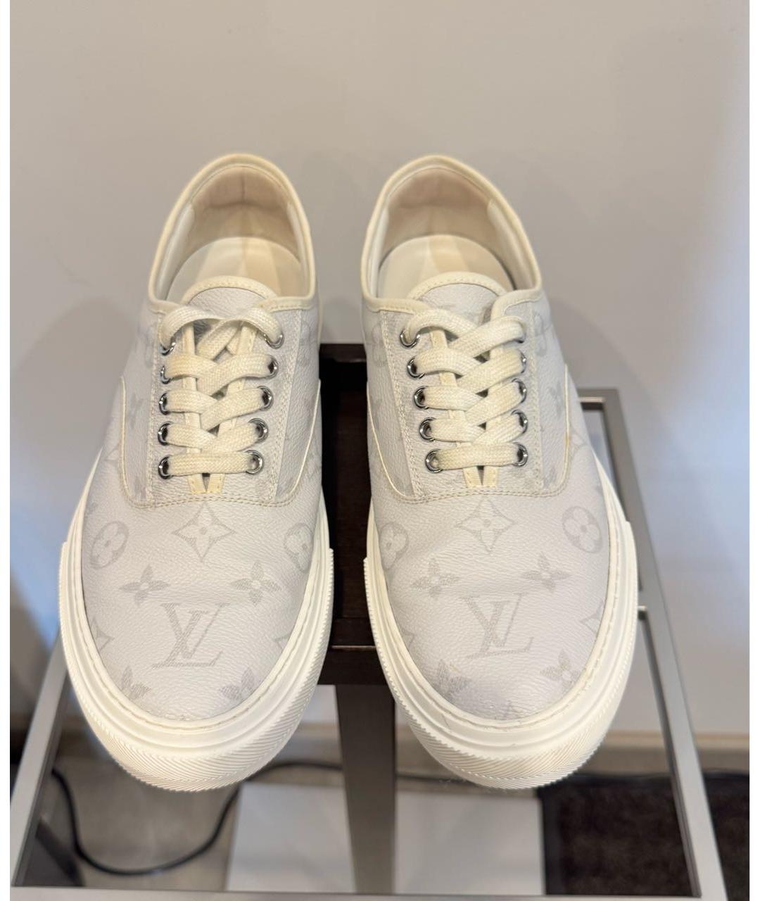 LOUIS VUITTON Белые кожаные низкие кроссовки / кеды, фото 2