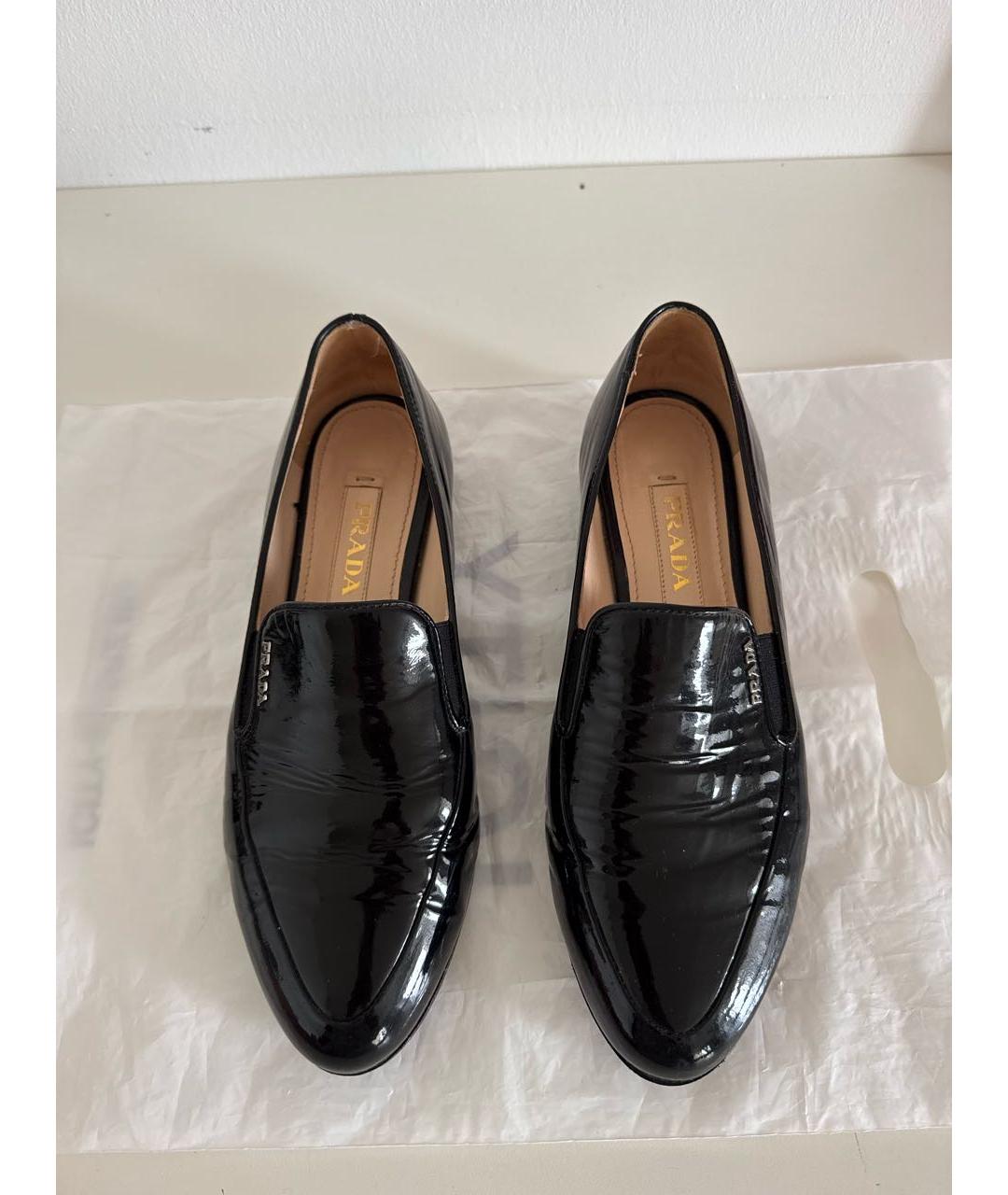 PRADA Черные лоферы из лакированной кожи, фото 3