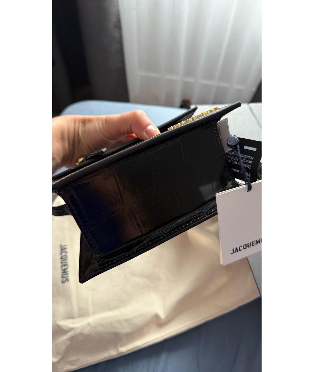 JACQUEMUS Черная сумка с короткими ручками из лакированной кожи, фото 5