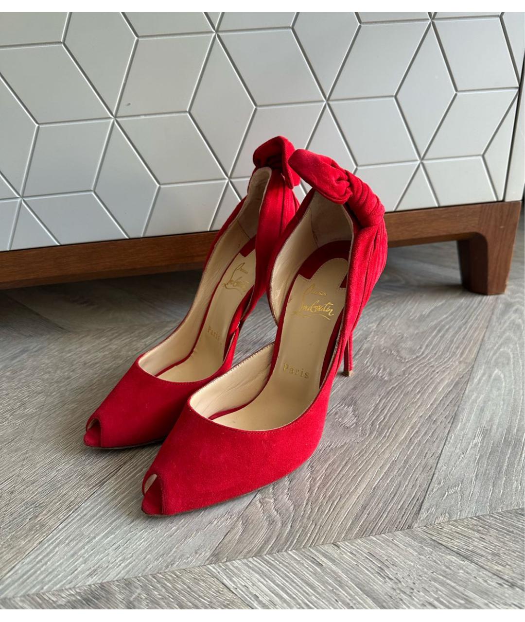 CHRISTIAN LOUBOUTIN Красные замшевые босоножки, фото 2
