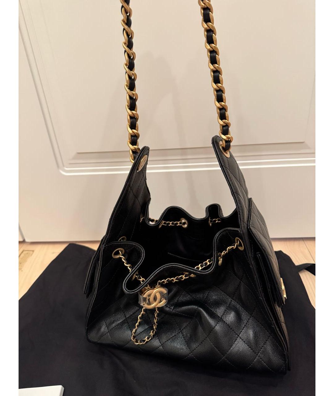 CHANEL Черная кожаная сумка тоут, фото 5