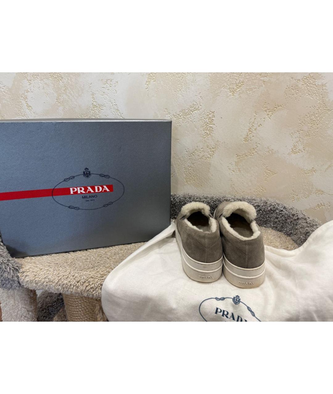 PRADA Серые мокасины, фото 3