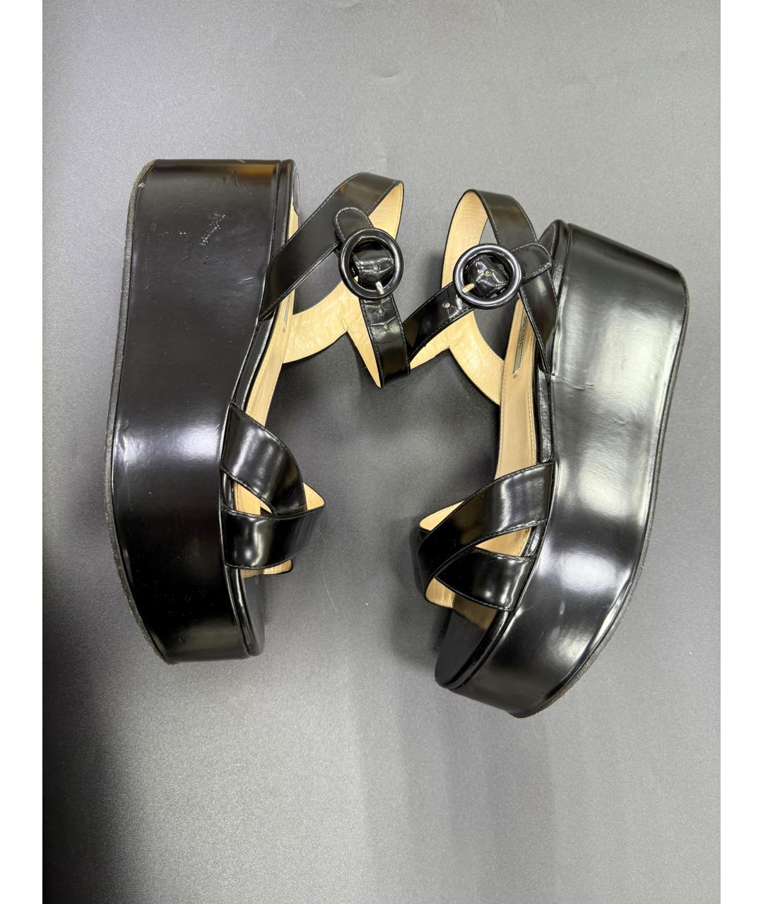 PRADA Черные босоножки из лакированной кожи, фото 2