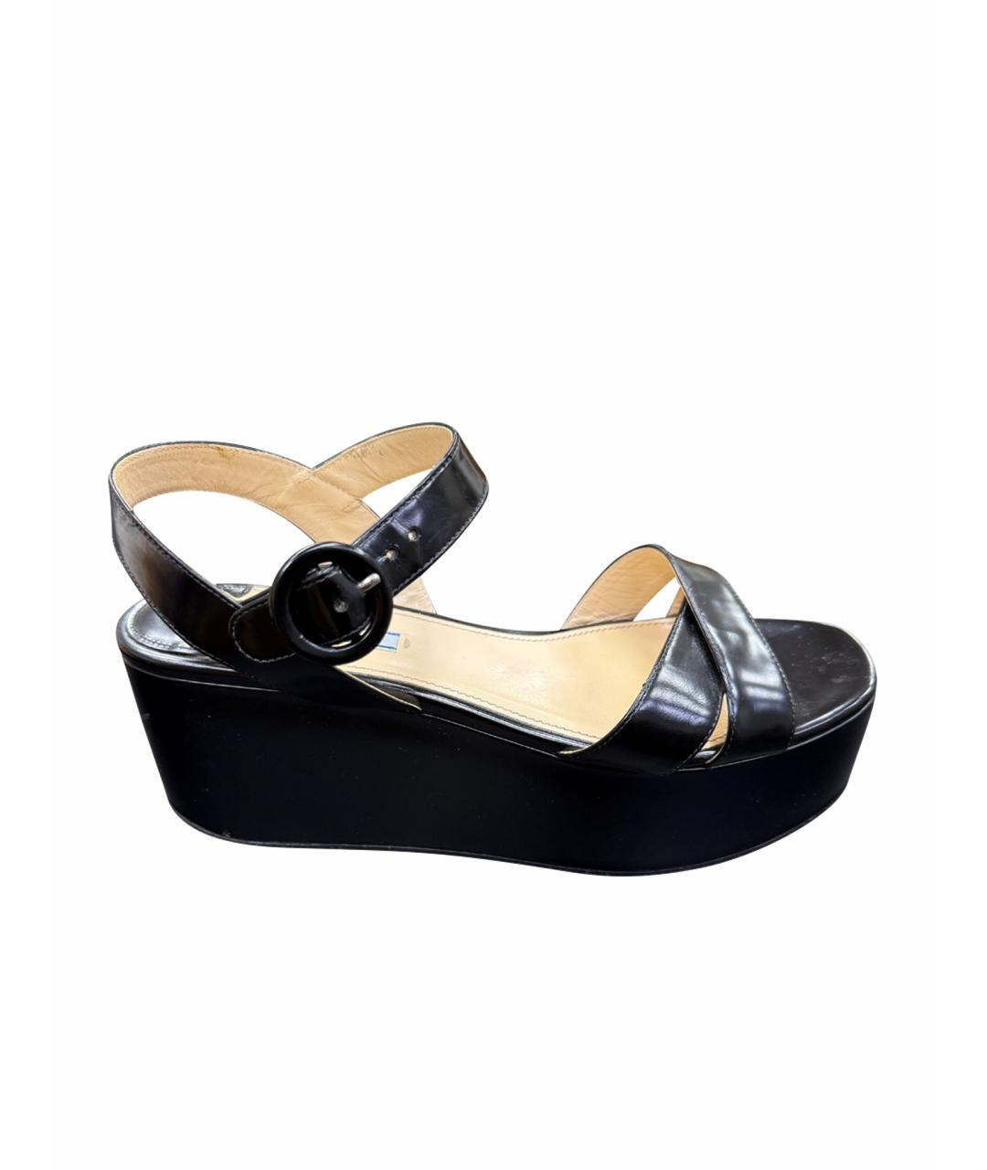 PRADA Черные босоножки из лакированной кожи, фото 1