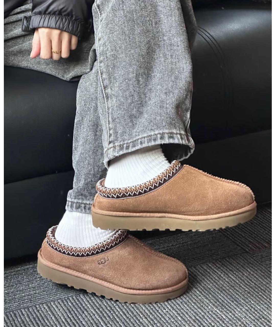 UGG AUSTRALIA Коричневые замшевые сабо, фото 7