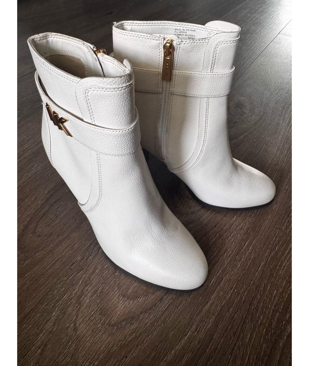 MICHAEL KORS Белые кожаные ботильоны, фото 5
