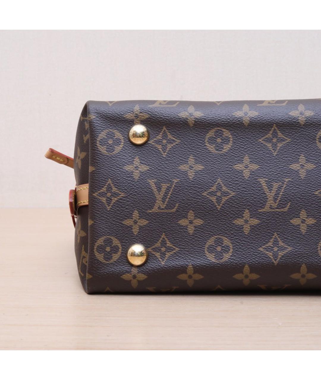 LOUIS VUITTON Коричневая кожаная сумка через плечо, фото 9
