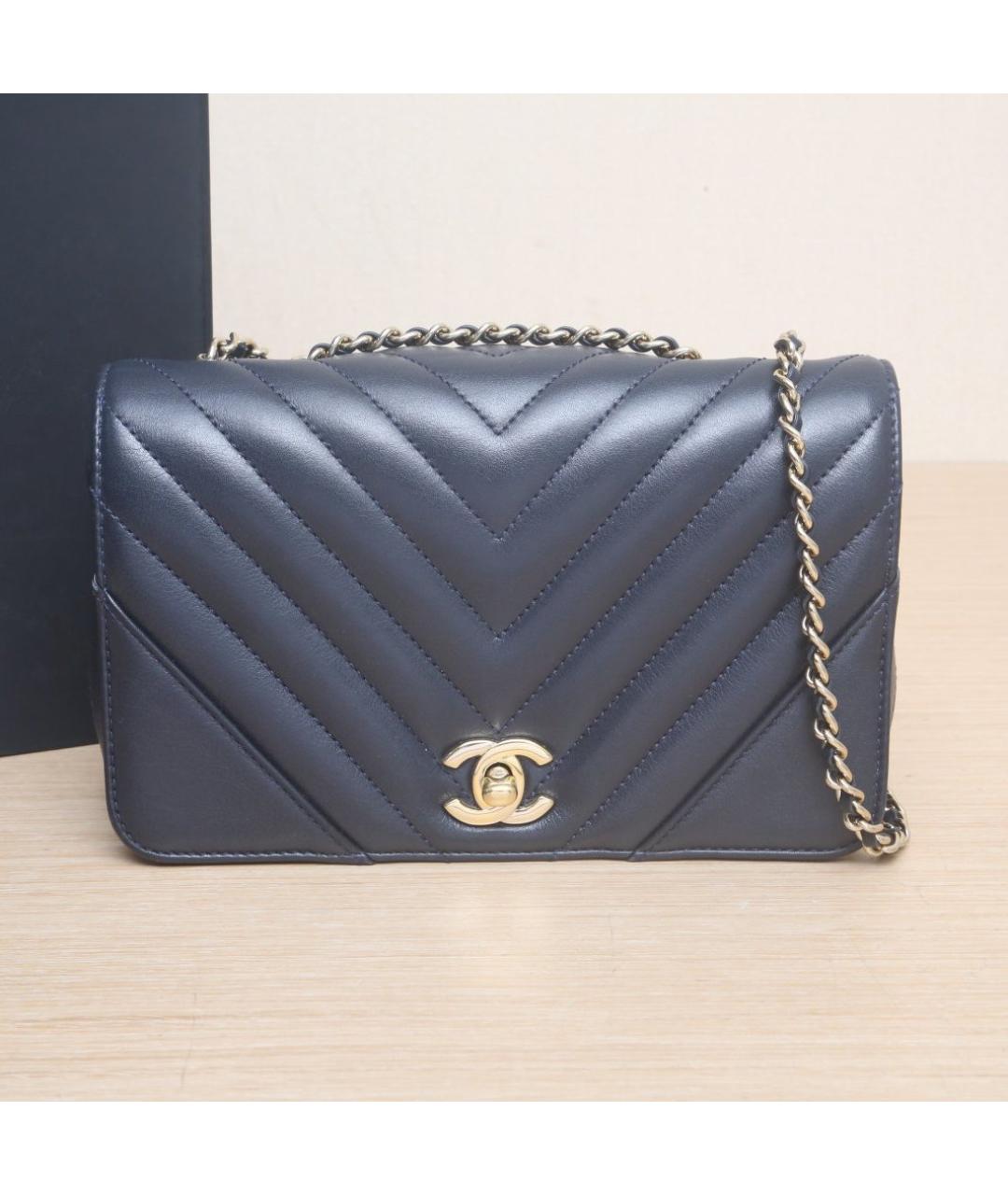 CHANEL Кожаная сумка через плечо, фото 2