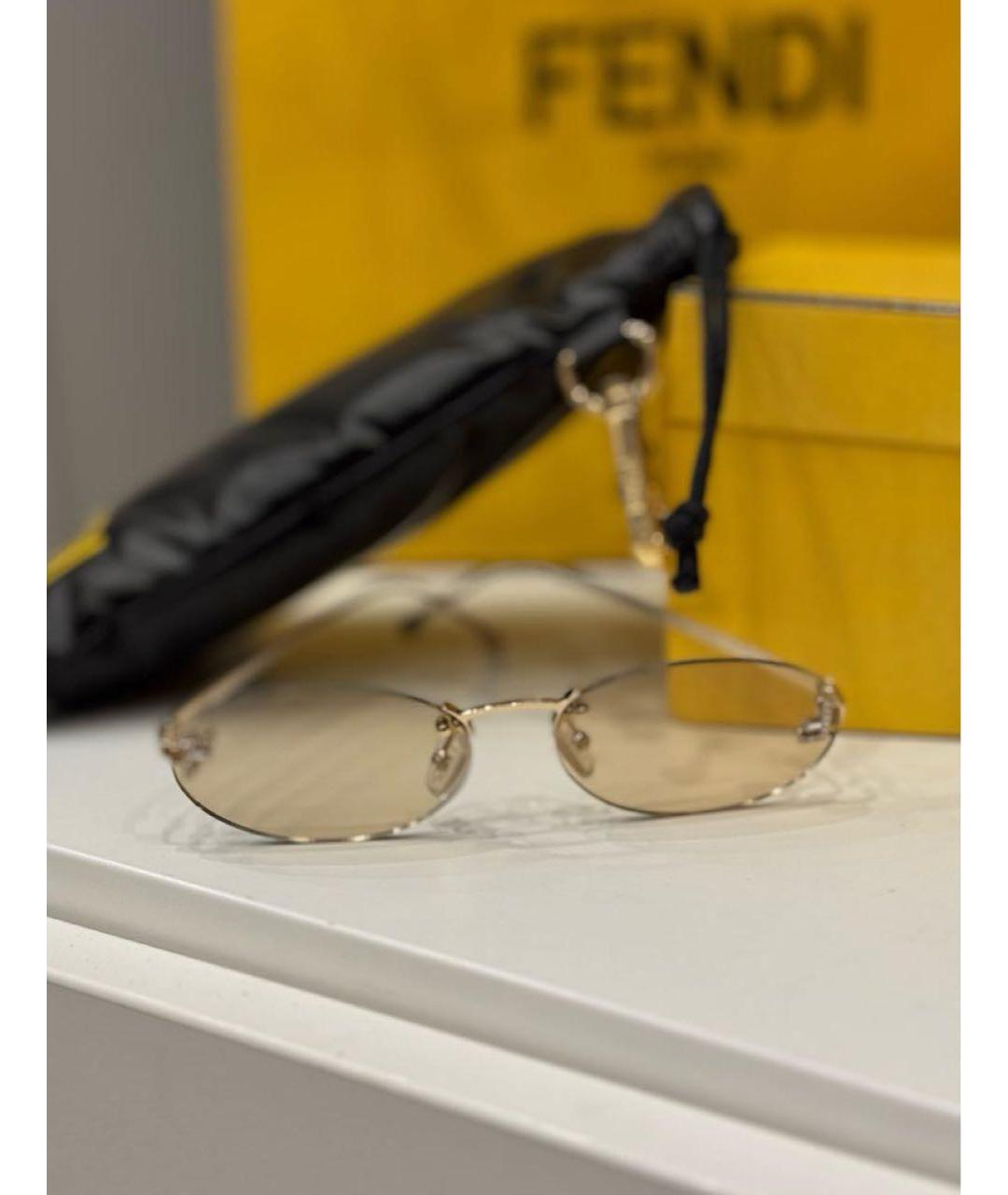 FENDI Бежевые металлические солнцезащитные очки, фото 2