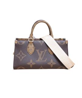LOUIS VUITTON Сумка через плечо