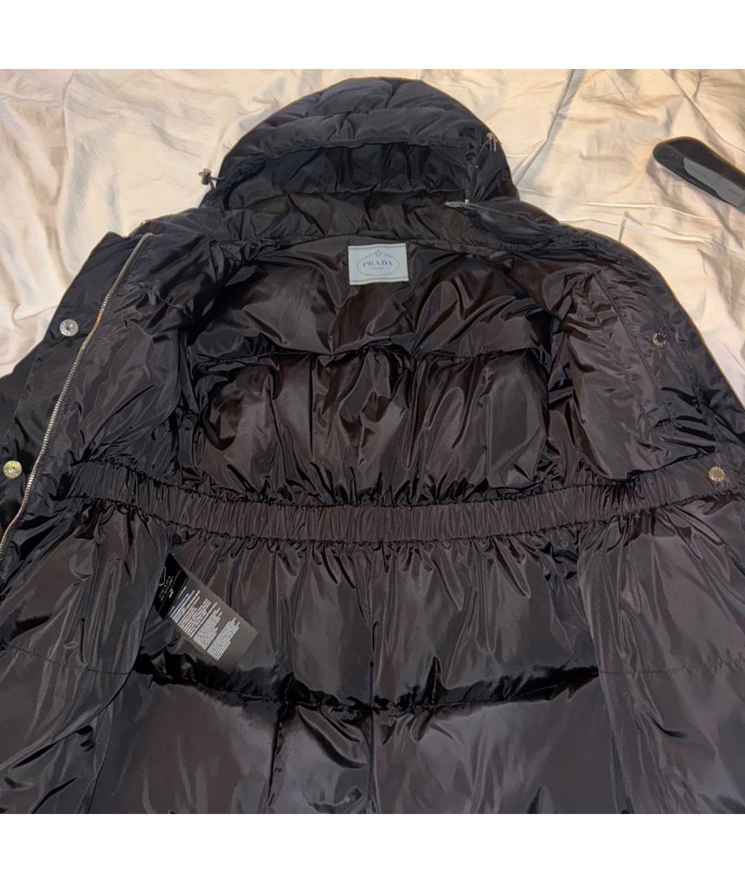 PRADA Черный полиэстеровый пуховик, фото 3
