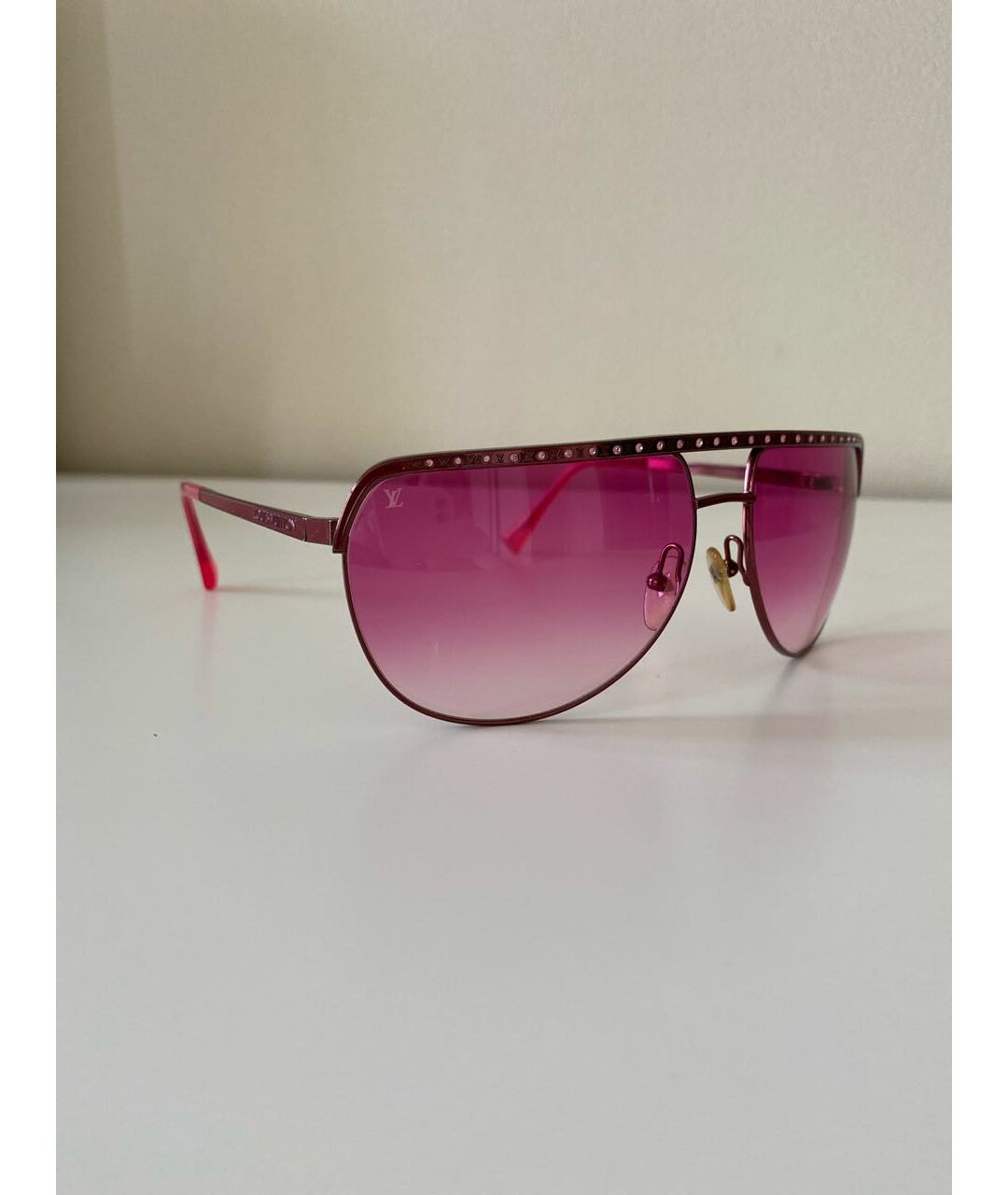 LOUIS VUITTON Розовые металлические солнцезащитные очки, фото 2