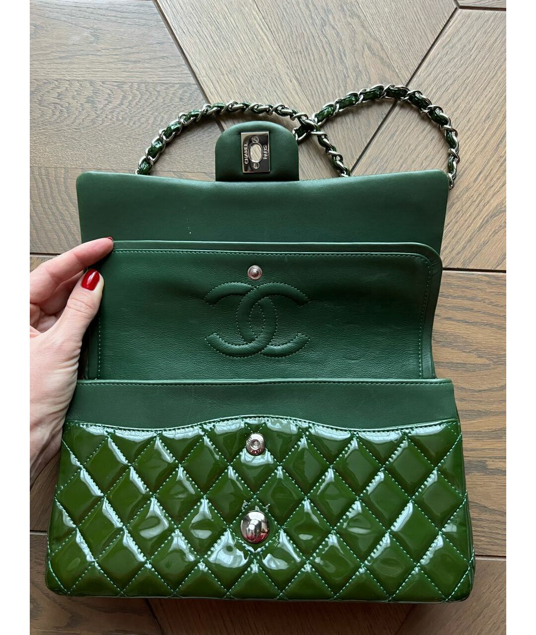 CHANEL Зеленая сумка тоут из лакированной кожи, фото 7