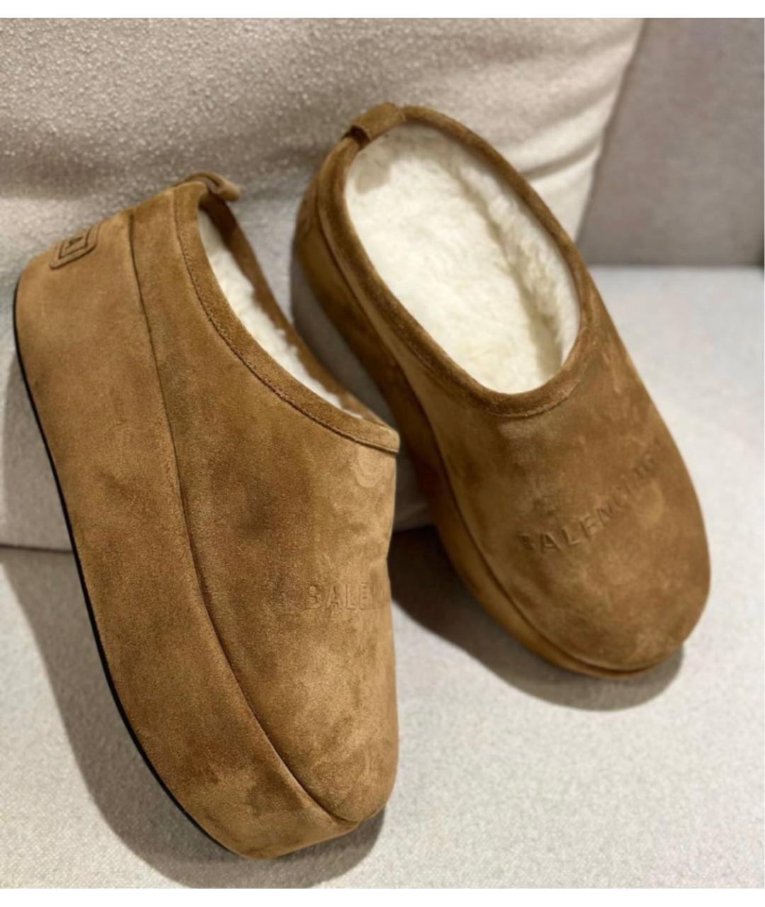 BALENCIAGA Горчичные замшевые мюли, фото 5