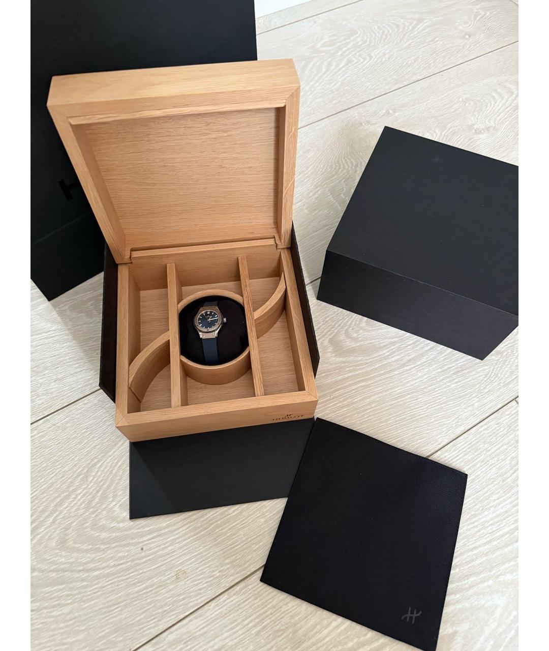 HUBLOT Темно-синие титановые часы, фото 4