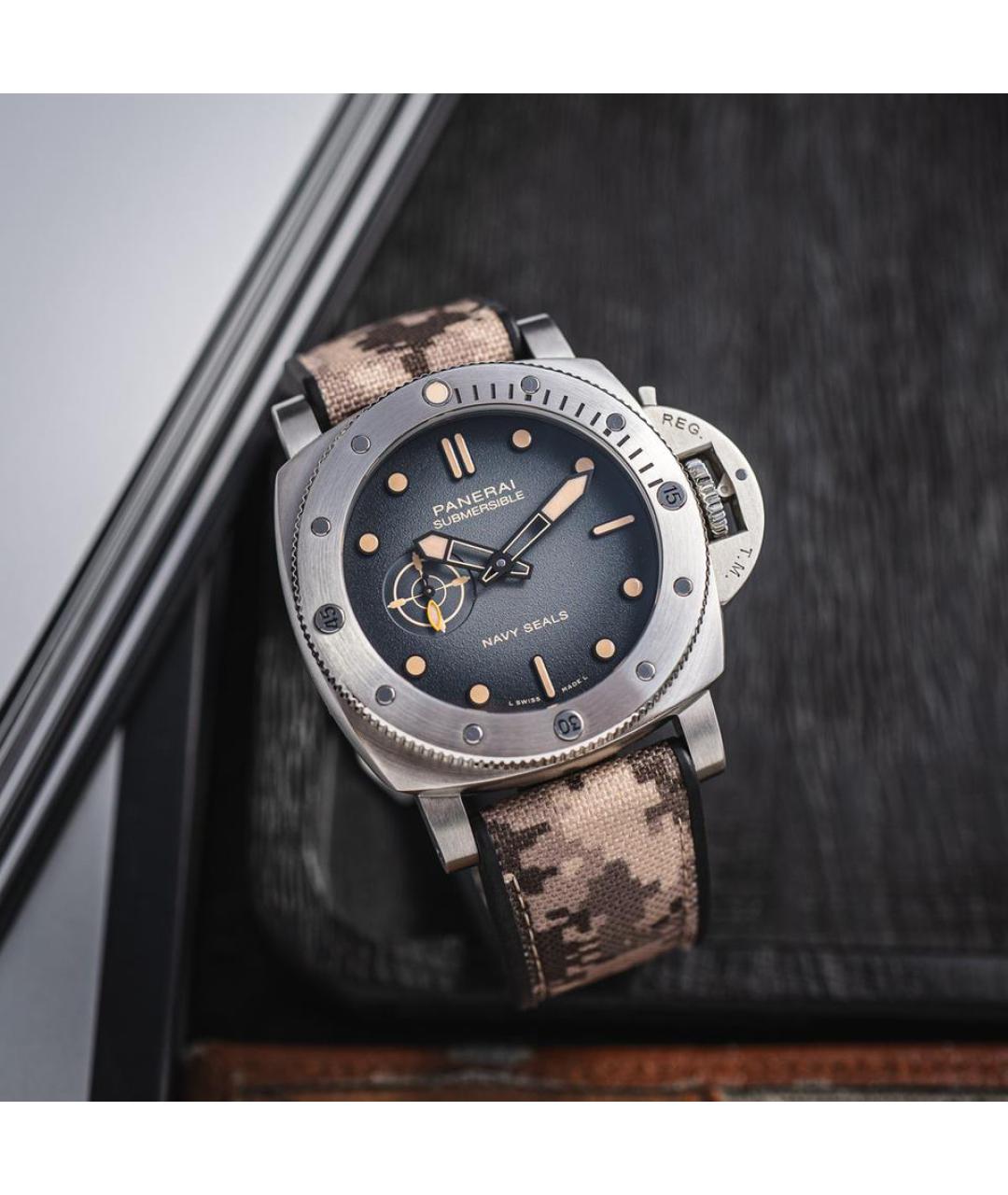 PANERAI Серые часы, фото 2