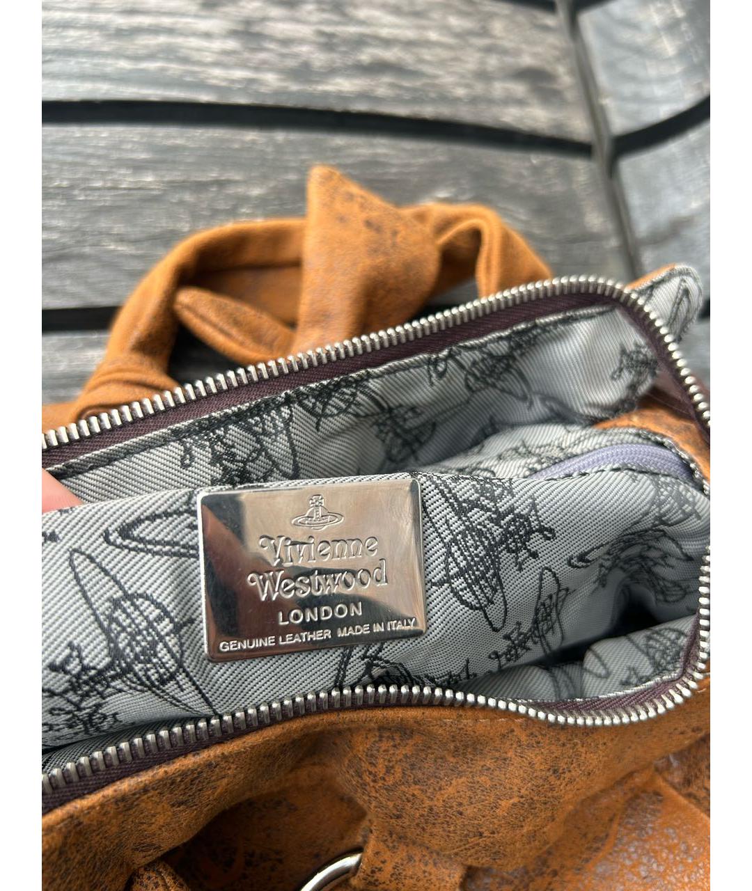 VIVIENNE WESTWOOD Коричневая кожаная сумка с короткими ручками, фото 7